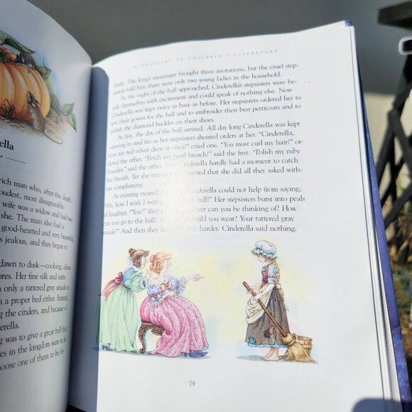 A Treasury of Children's Literature Book Hardcover Nursery Rhymes Fairy Tales Fa - Picture 9 of 9